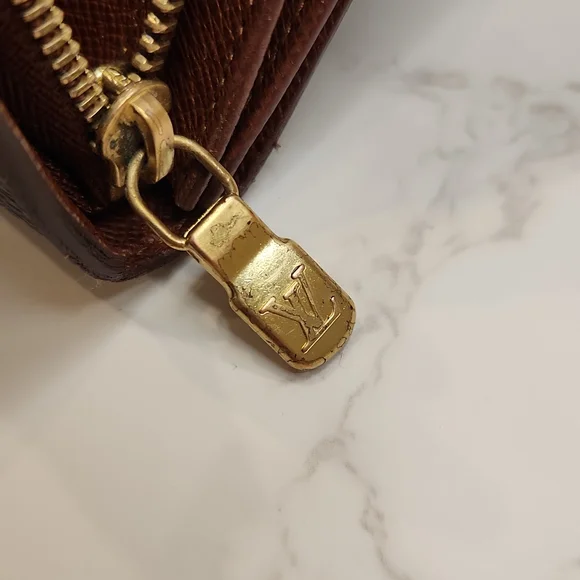 Louis Vuitton Porte Monnaie Tresor Monogram Wallet - Picture 8 of 13